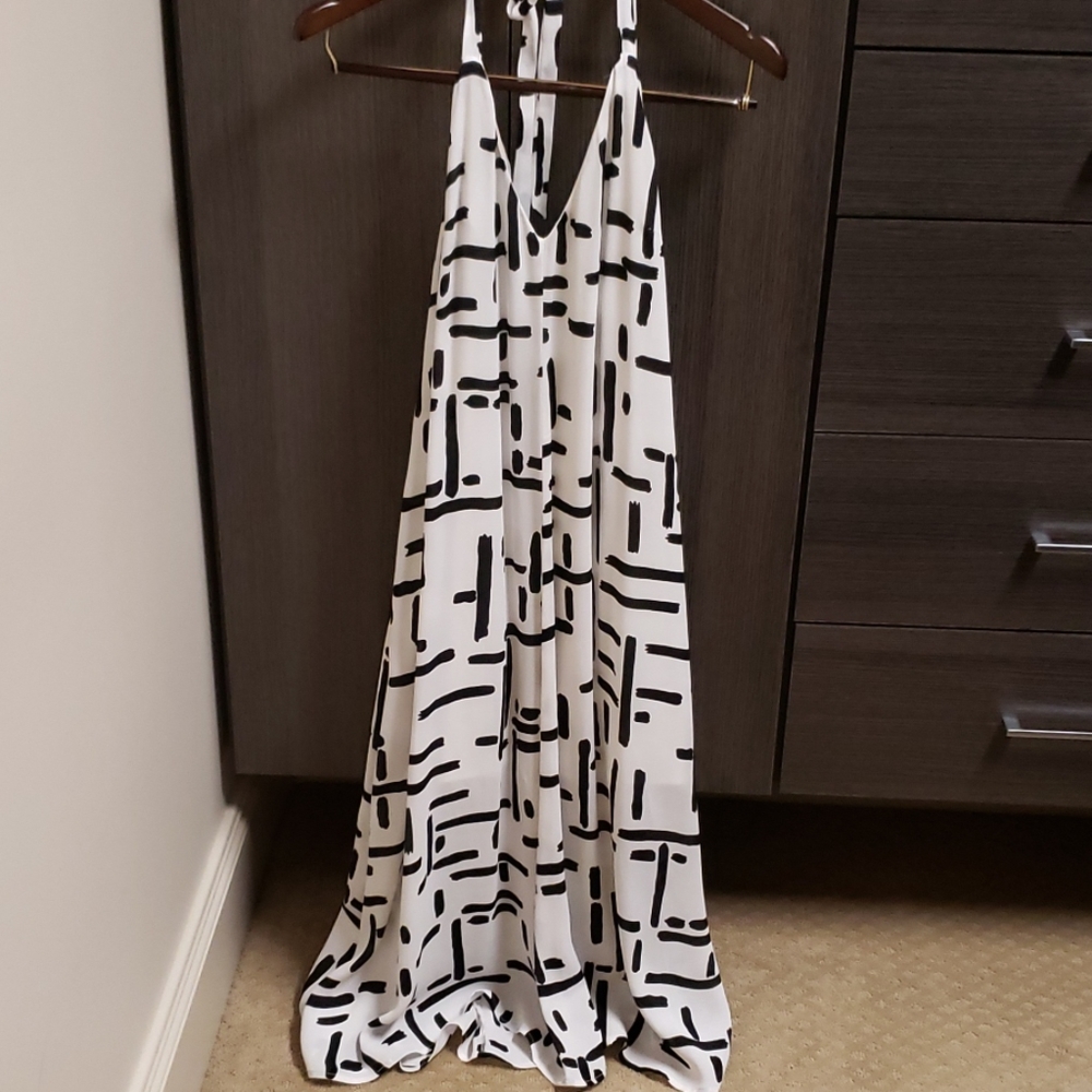 Line & Dot Halter Dress
